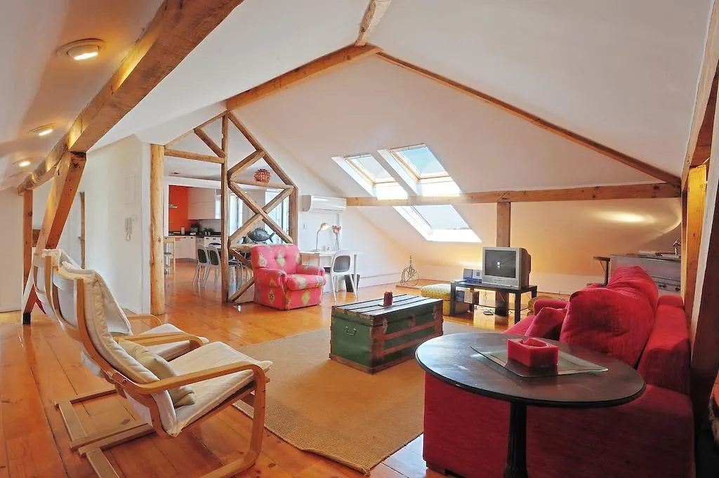 Апартаменты Portuguese Living Chiado Terrace Лиссабон
