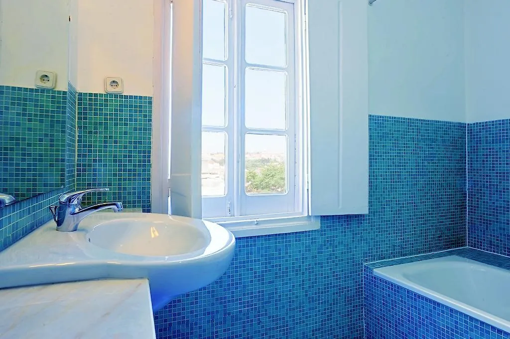 Апартаменты Portuguese Living Chiado Terrace Лиссабон