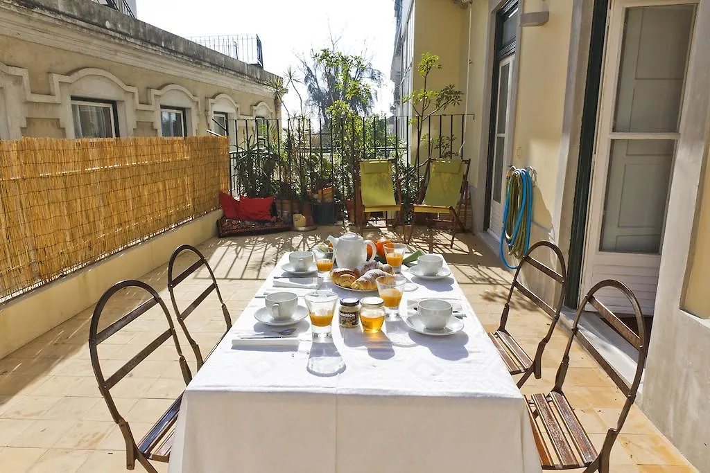Апартаменты Portuguese Living Chiado Terrace Лиссабон